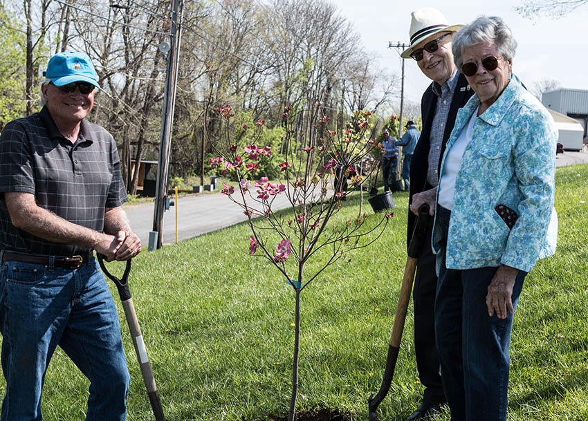 Earth Day Tree Planting at Glencoe Mansion 3