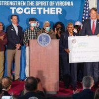 gov-donates-3Q