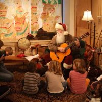 tom-williams-santa-with-kids