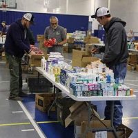 volunteers-packing