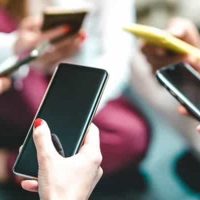 Cellphone policies in public schools