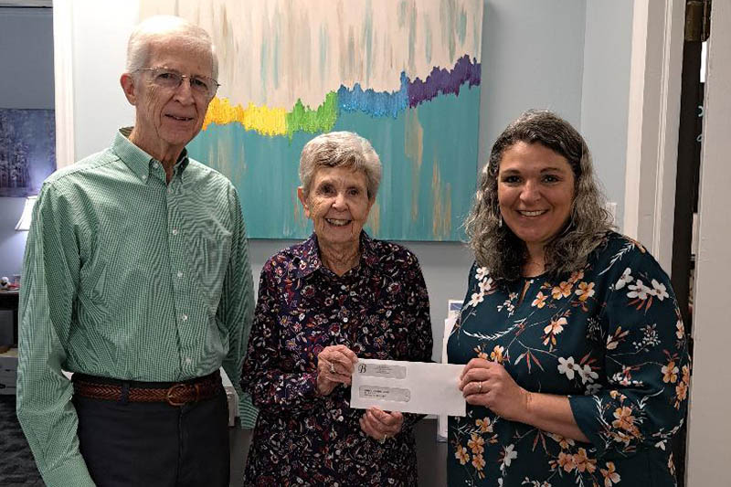 Church donates K to Womens’ Resource Center