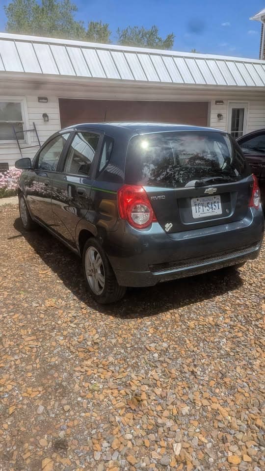 2011 Chevrolet aveo LT Hatchback 4D 3