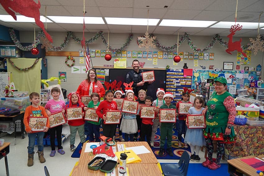 Gingerbread Houses for First Graders 8