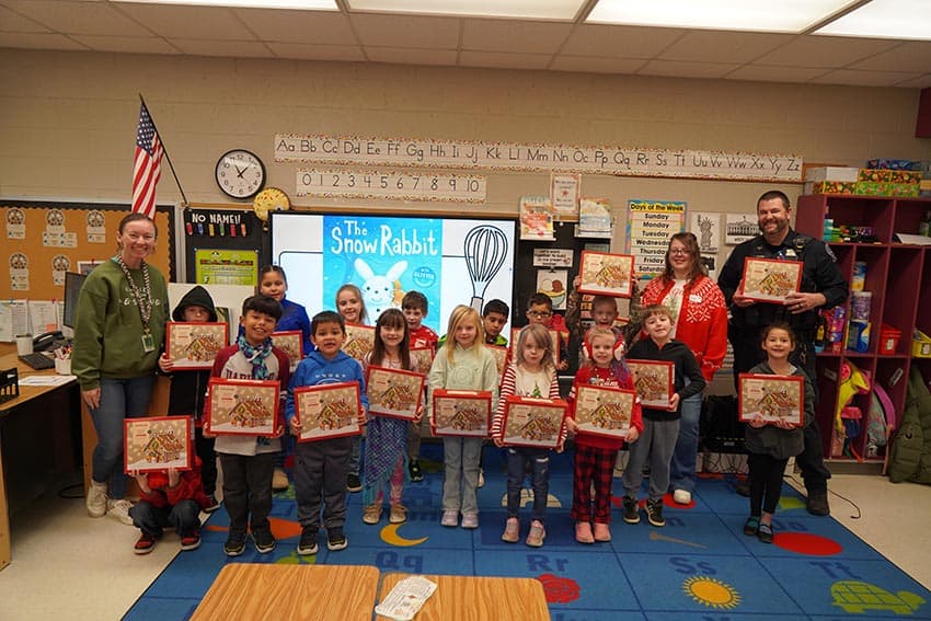 Gingerbread Houses for First Graders 7