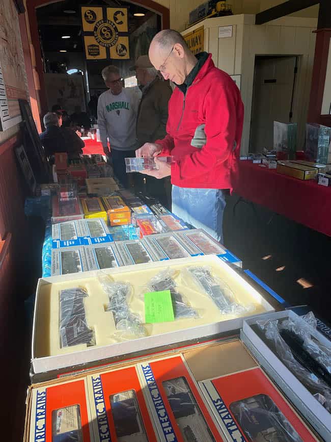 3/21-22: George Washington Train Show 8
