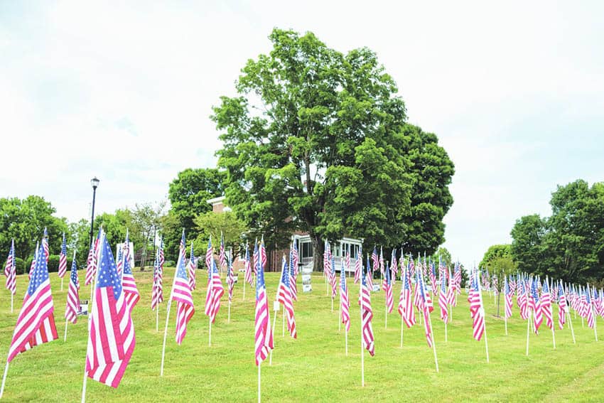 A Tribute to Heroes Flag Display Returns 4