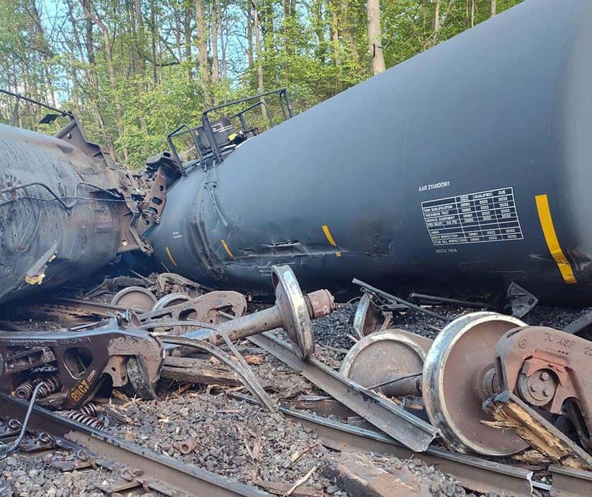 Tanker train derailment near Glen Lyn 4