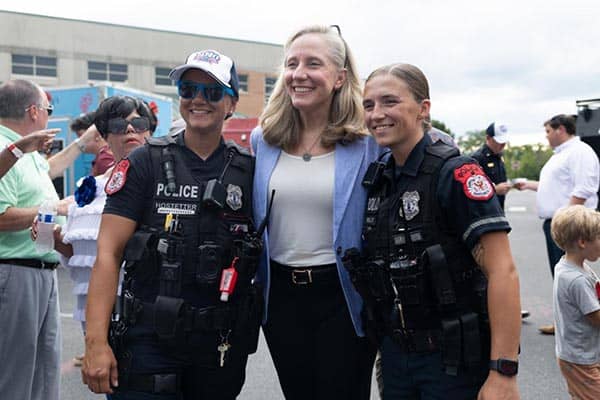 Governor Joins National Night Out Event 2